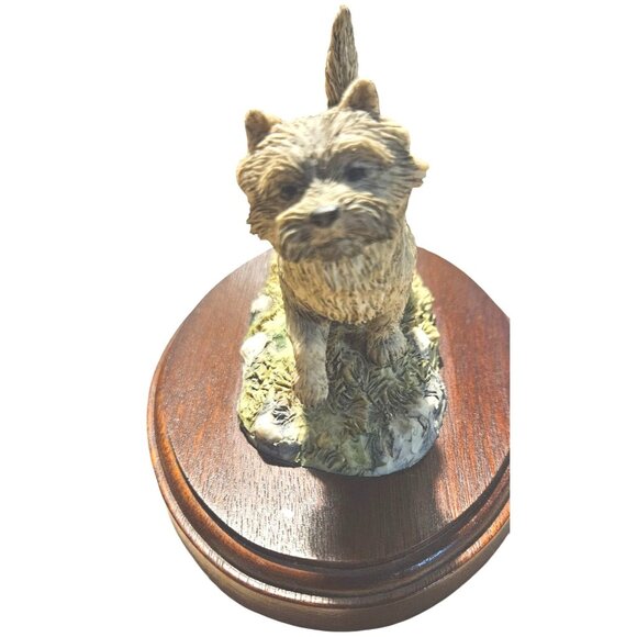 2 Northumbria Collection Carin Terrier Figurines On Wooden Bases Handmade In Eng - Picture 5 of 10